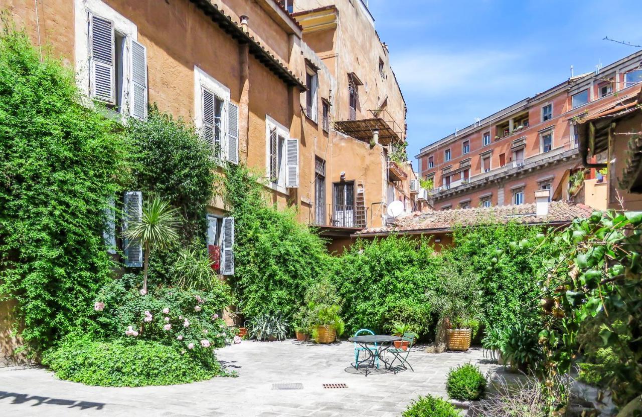 Casa Del Moro - Romantic Loft In Trastevere Екстериор снимка